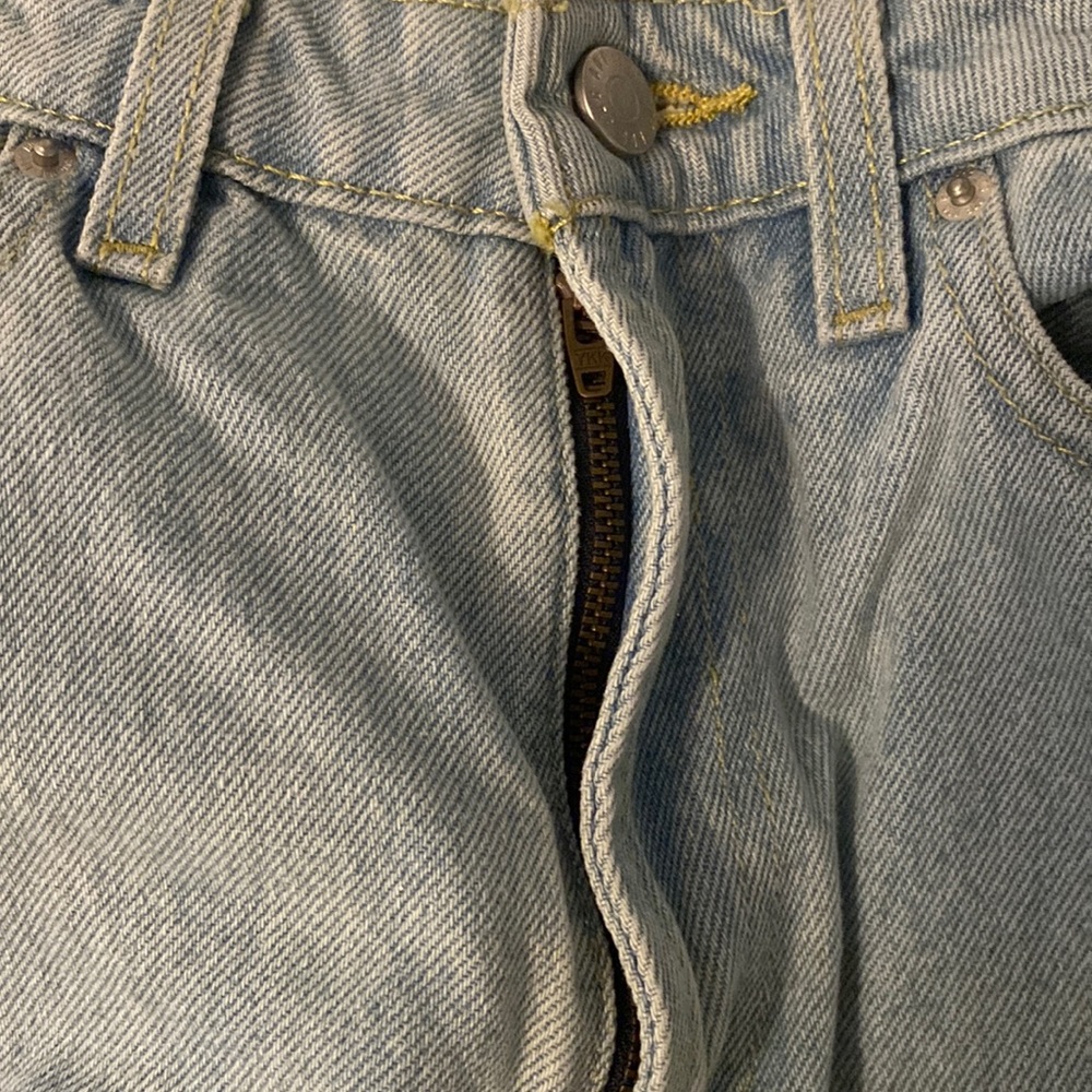 BDG - light wash blue jeans - Mom Jeans